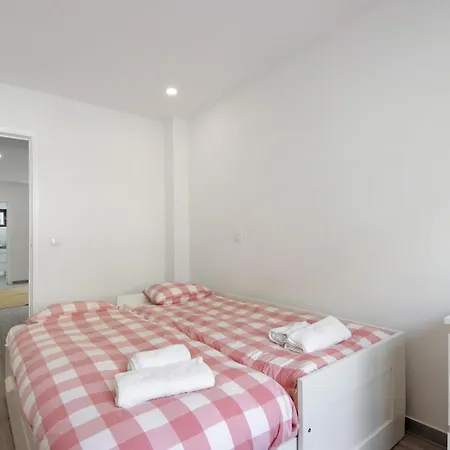 T4 Furadouro With Sea View * Ovar