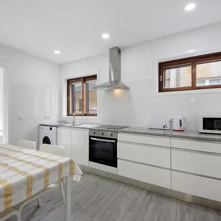 Апартаменты T4 Furadouro With Sea View