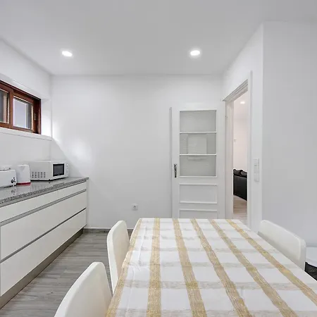 Апартаменты T4 Furadouro With Sea View