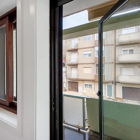 T4 Furadouro With Sea View * Овар